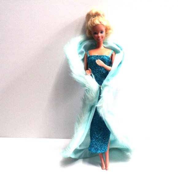 Barbie Magic Moves Original Cape, Not Original Dress 1966 Defects-Spot on Cape - Picture 1 of 10